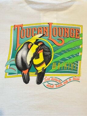 Vintage Waikiki Toucan Lounge Graphic Tee Made in USA Size L